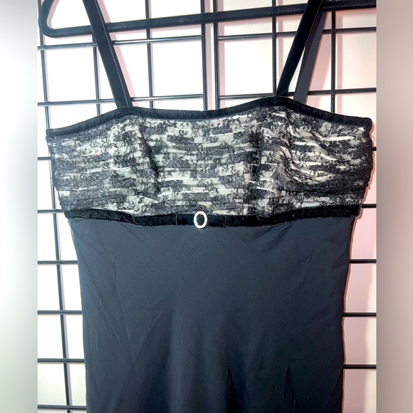 Kay Unger Silk Cocktail Dress. Size 8 - Picture 3 of 7